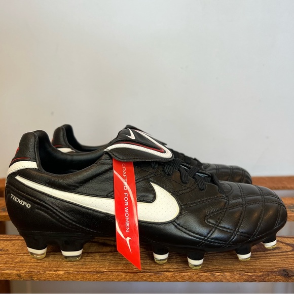 New Nike Tiempo Legend III FB Soccer Cleats Black and Red Women’s 6 - Picture 2 of 12